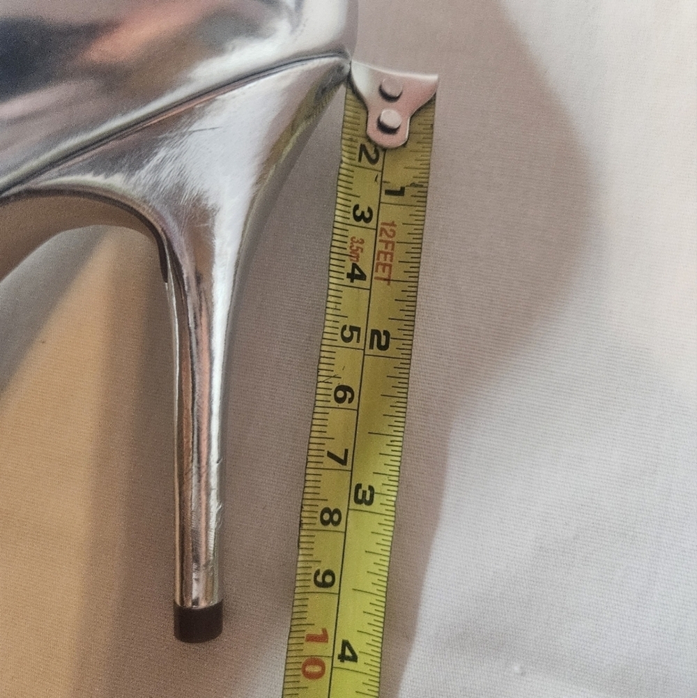 Arezzo Emily High Stiletto - Silver Synthetic Chrome NWT Sz 5.5 - Picture 12 of 15